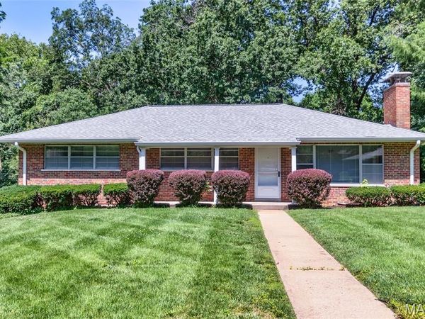 3 Creekside Lane, Creve Coeur, MO 63141