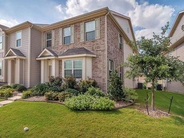3049 Peyton Brook Drive, Fort Worth, TX 76137