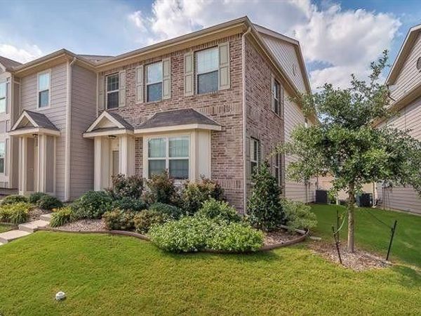 3049 Peyton Brook Drive, Fort Worth, TX 76137