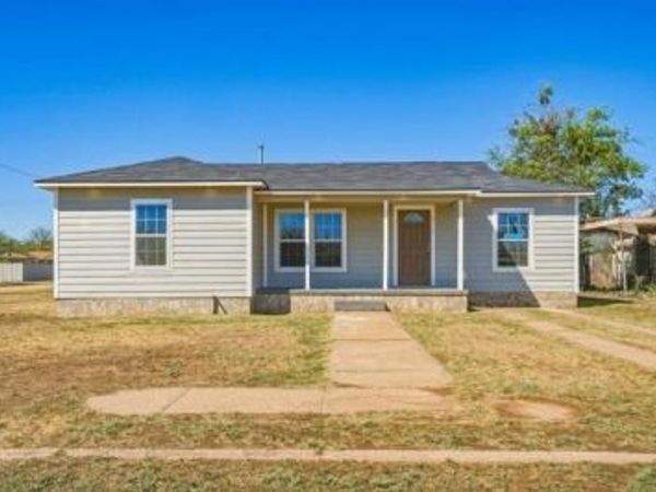 212 NW I Avenue, Hamlin, TX 79520