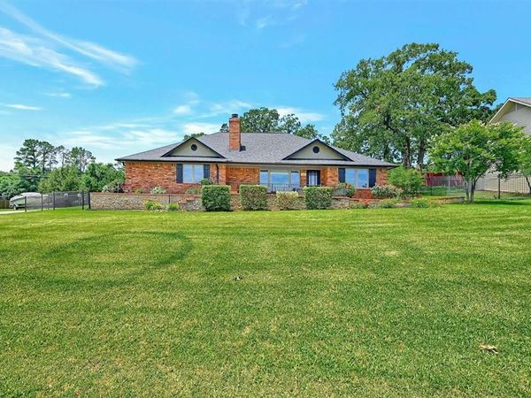 117 Kiowa Drive S, Lake Kiowa, TX 76240