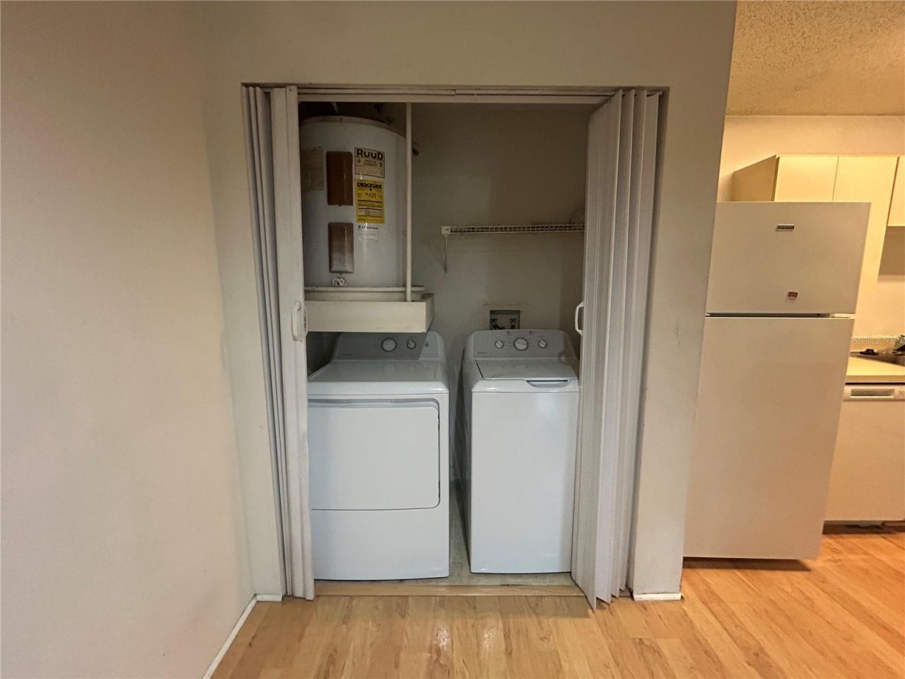 380 Lakepointe Drive, Unit 202, Altamonte Springs, FL 32701 Photo