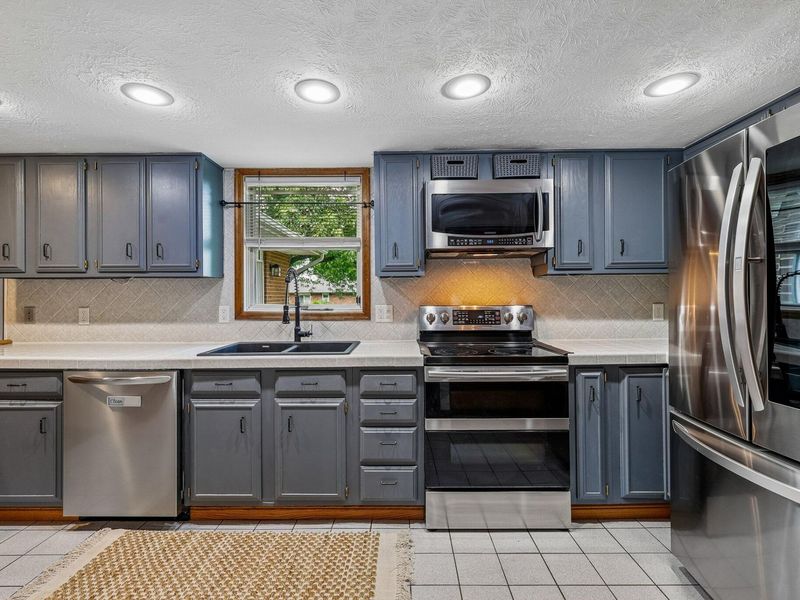 5407 Tamarack Trail, Greenville, OH 45331 Photo 19