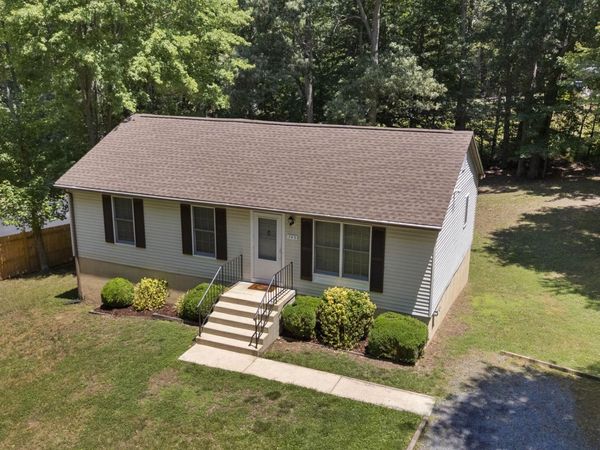 745 WHITE SANDS DRIVE , LUSBY, MD 20657