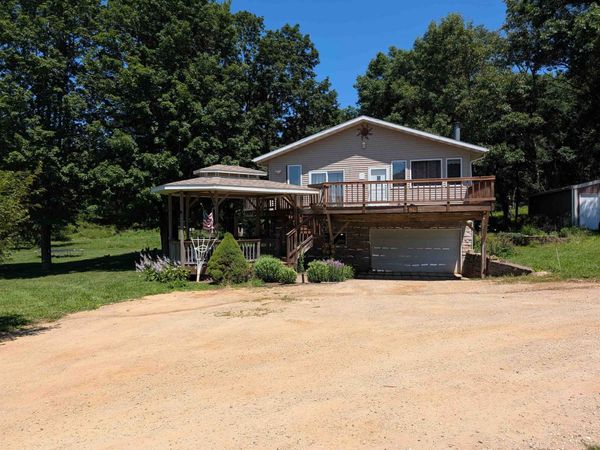 17860 River Road, Argyle, WI 53504