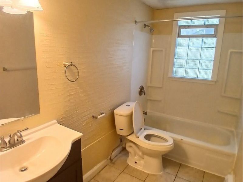 137 Shields Road, Unit Apt 1, Youngstown, OH 44512 Photo 10