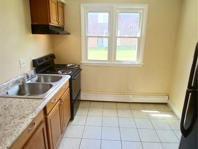 137 Shields Road, Unit Apt 1, Youngstown, OH 44512 Photo 4
