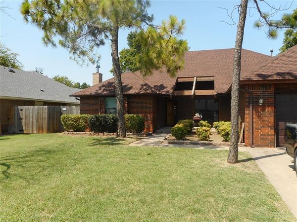 201 Wellington Lane, Moore, OK 73160