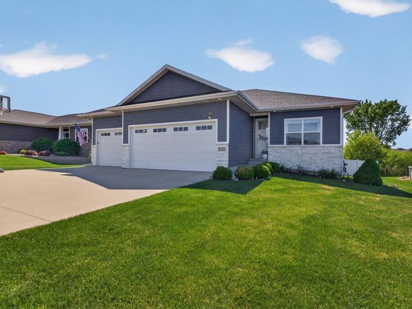 2124 Donald Drive, Cedar Falls, IA 50613