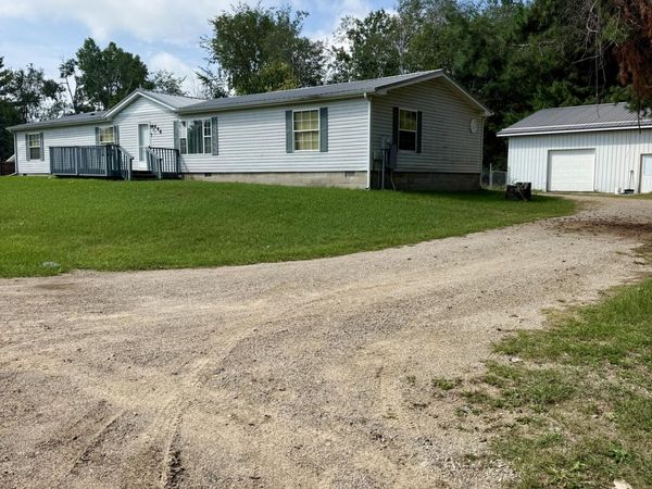 646 George Street, Clare, MI 48617