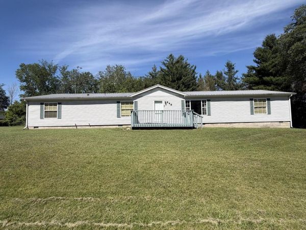 646 George Street, Clare, MI 48617