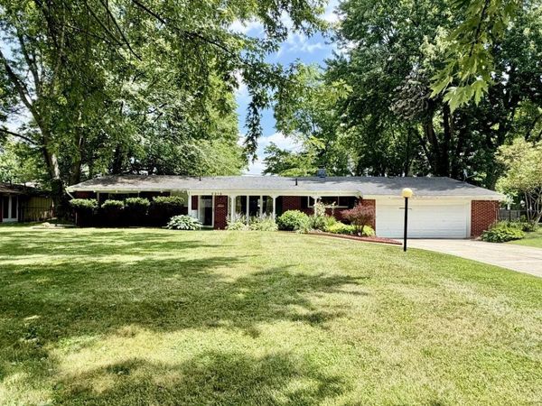 3318 E Lincolnshire Boulevard, Toledo, OH 43606
