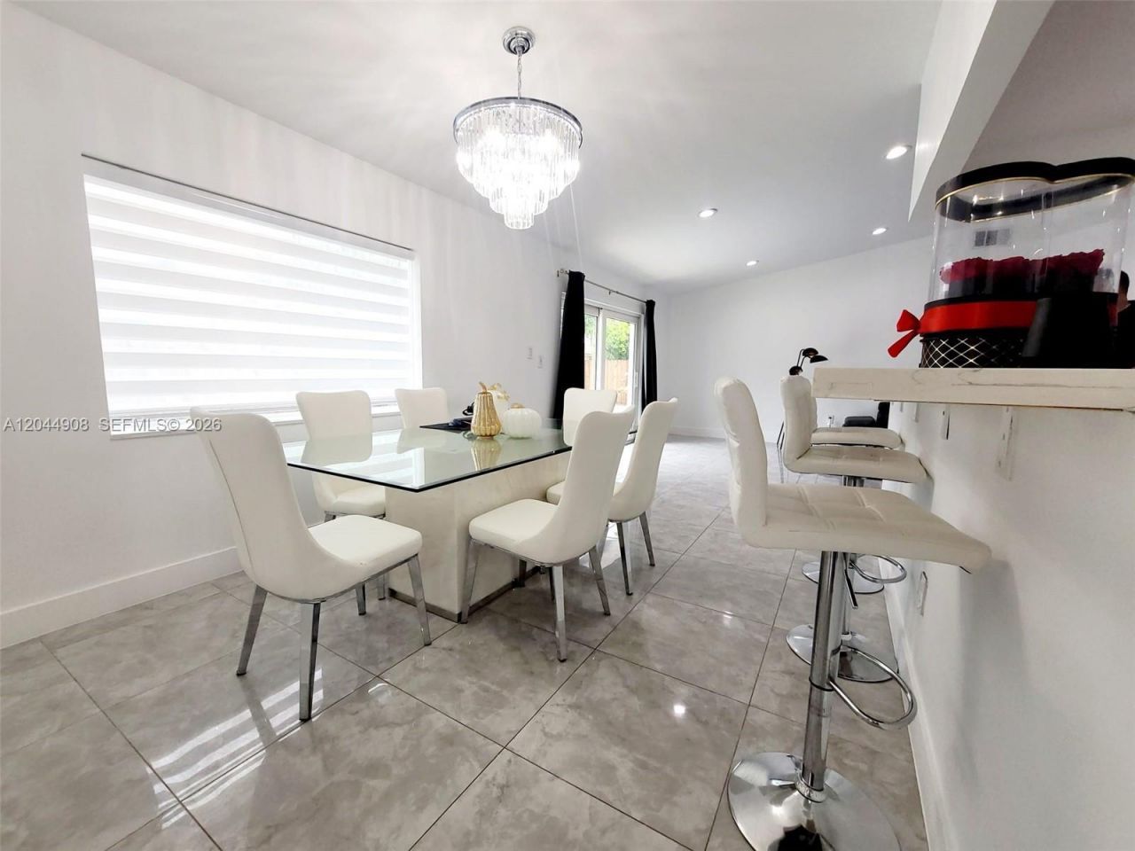 6324 NW 201st Ln , Hialeah, FL 33015 Photo