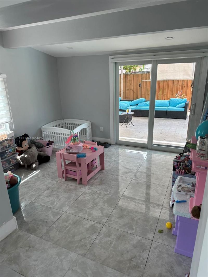 6324 NW 201st Ln , Hialeah, FL 33015 Photo