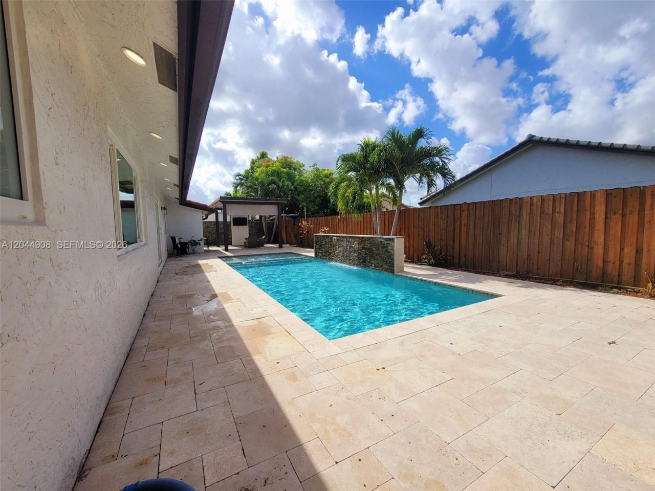 6324 NW 201st Ln , Hialeah, FL 33015 Photo