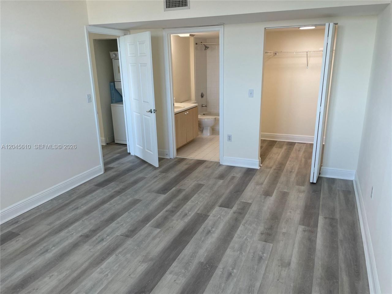 3000 Coral Way, Unit 1402, Miami, FL 33145 Photo