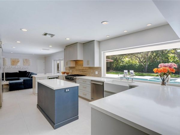 6700 SW 117th St, Pinecrest, FL 33156