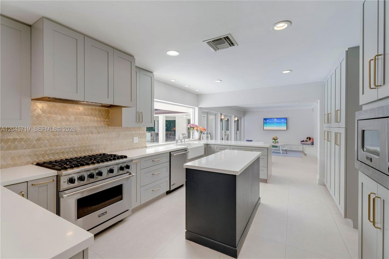 6700 SW 117th St, Pinecrest, FL 33156 Photo