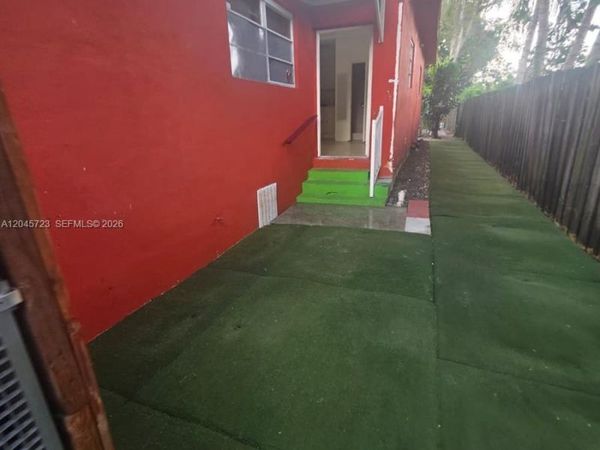 10861 NW 22nd Ct , Miami, FL 33167