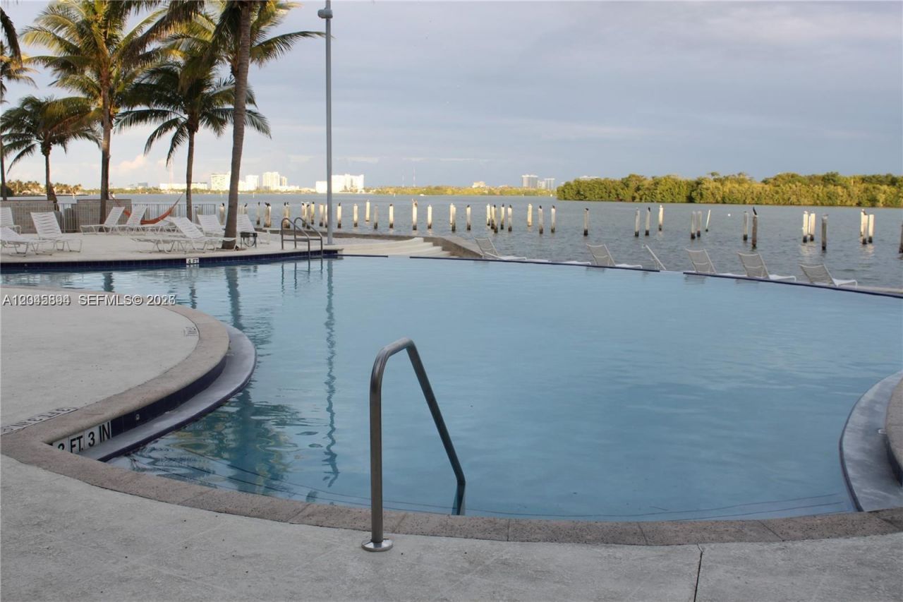 700 NE 63rd St , Unit DPH7, Miami, FL 33138 Photo