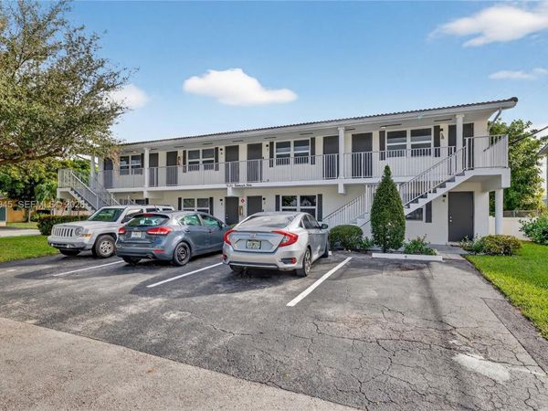 1520 NE 56TH ST , Unit 8, Fort Lauderdale, FL 33334