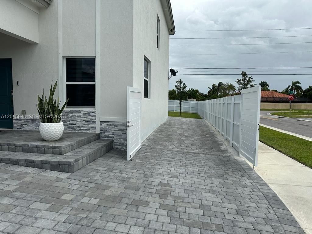 12760 SW 215th Ter , Miami, FL 33177 Photo