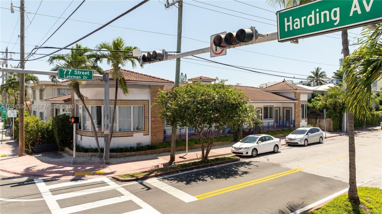 7640 Harding Ave, Miami Beach, FL 33141 Photo