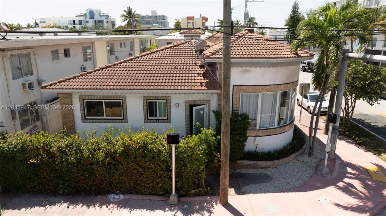 7640 Harding Ave, Miami Beach, FL 33141 Photo