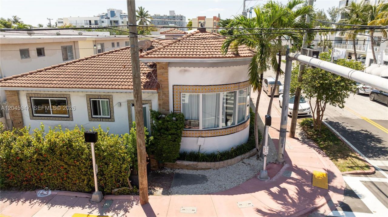 7640 Harding Ave, Miami Beach, FL 33141 Photo
