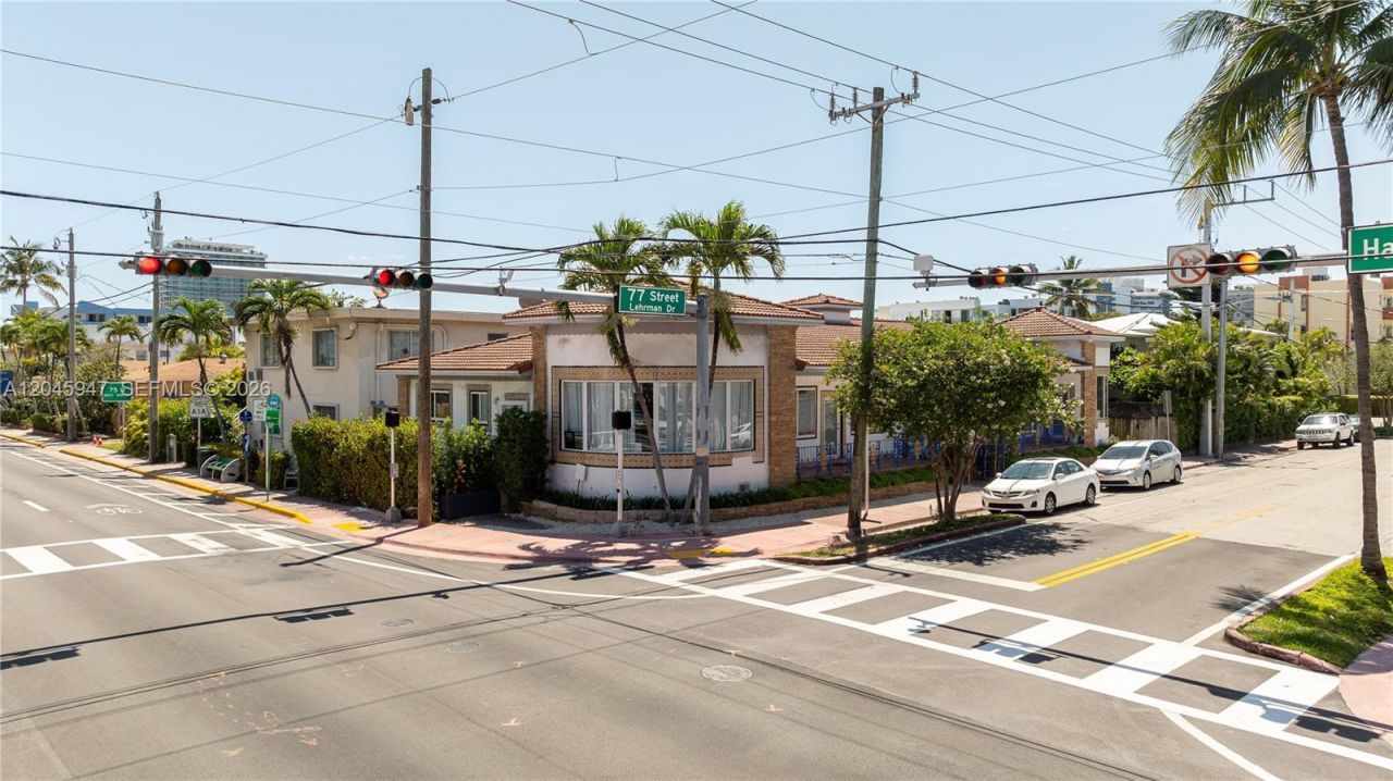 7640 Harding Ave, Miami Beach, FL 33141 Photo