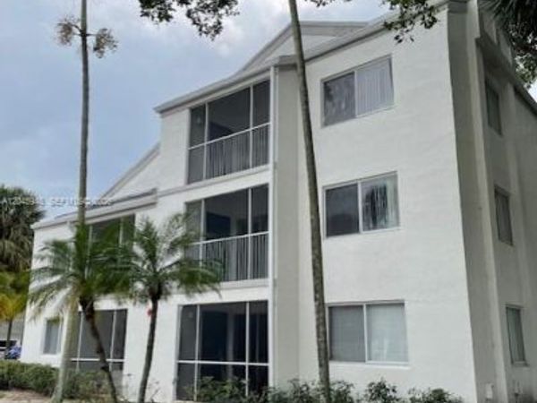 5612 Rock Island Rd, Unit 167, Tamarac, FL 33319