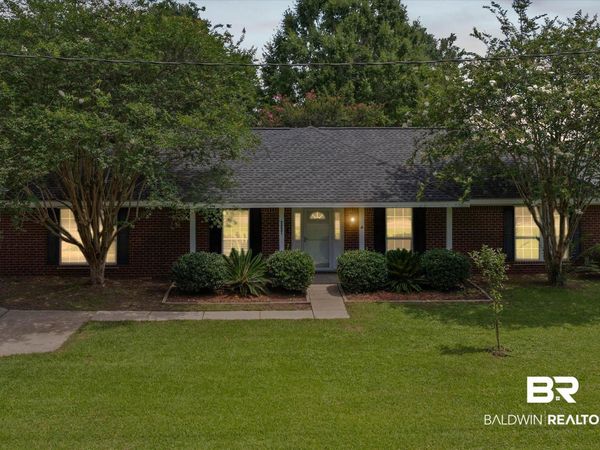 33621 Rosalia Avenue, Lillian, AL 36549
