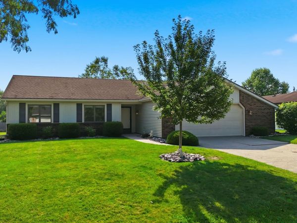 2921 Settlement Creek Run, Fort Wayne, IN 46804