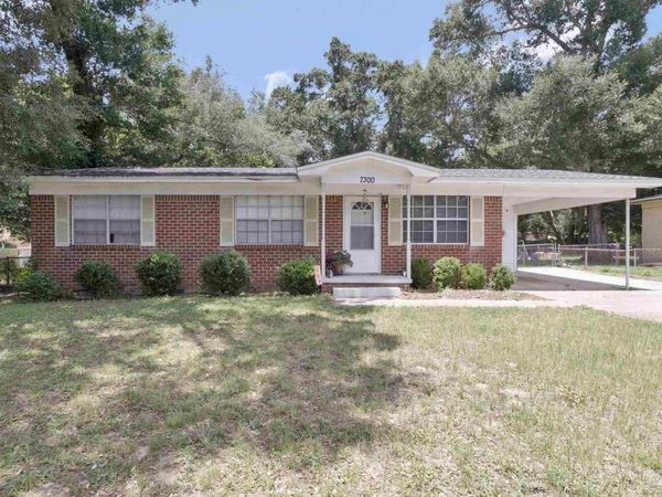 7300 Sachem Rd, Pensacola, FL 32505