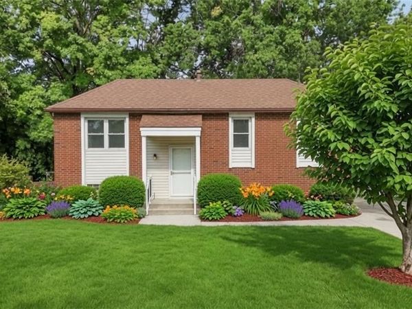 1021 Canterbury Road, Blue Springs, MO 64015