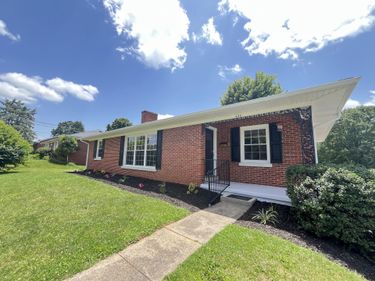 430 College Manor, Harrodsburg, KY 40330