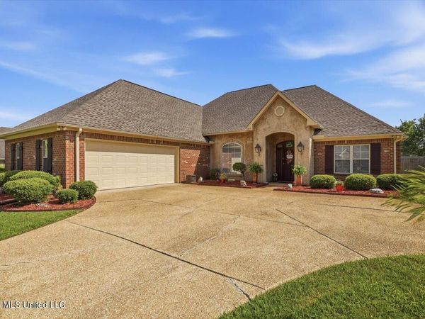 122 Rockbridge Circle, Clinton, MS 39056