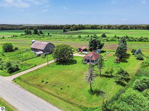 7615 Pleasant Hill Road, Ellsworth, MI 49729