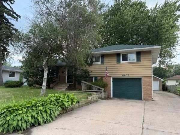 6407 Orchard Avenue N, Brooklyn Park, MN 55429