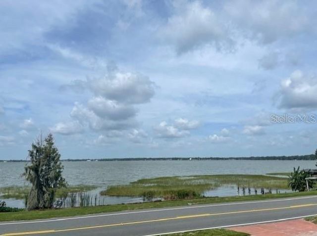 1326 Lake Ariana Boulevard , Auburndale, FL 33823 Photo
