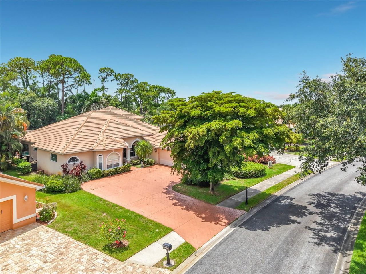 2221 Oxford Ridge Circle, Lehigh Acres, FL 33973 Photo