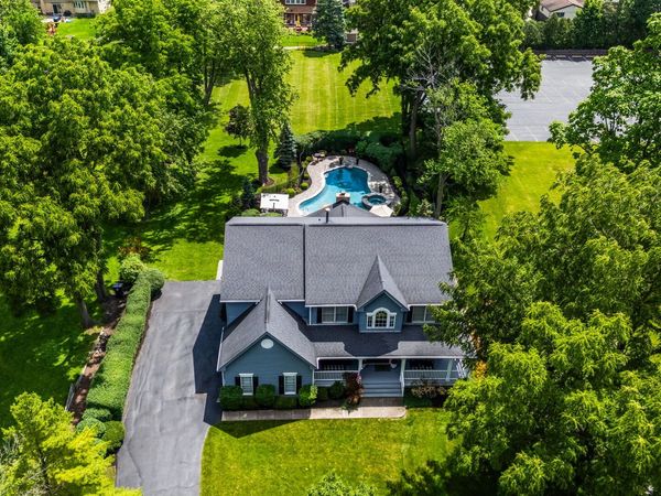 2733 N ELM Lane, Arlington Heights, IL 60004