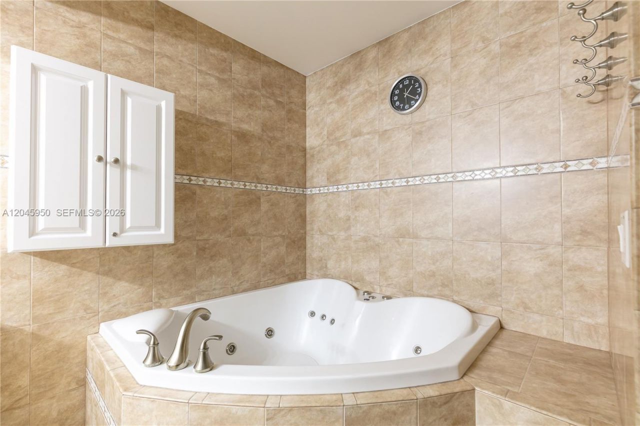 2101 S Ocean Dr , Unit 606, Hollywood, FL 33019 Photo