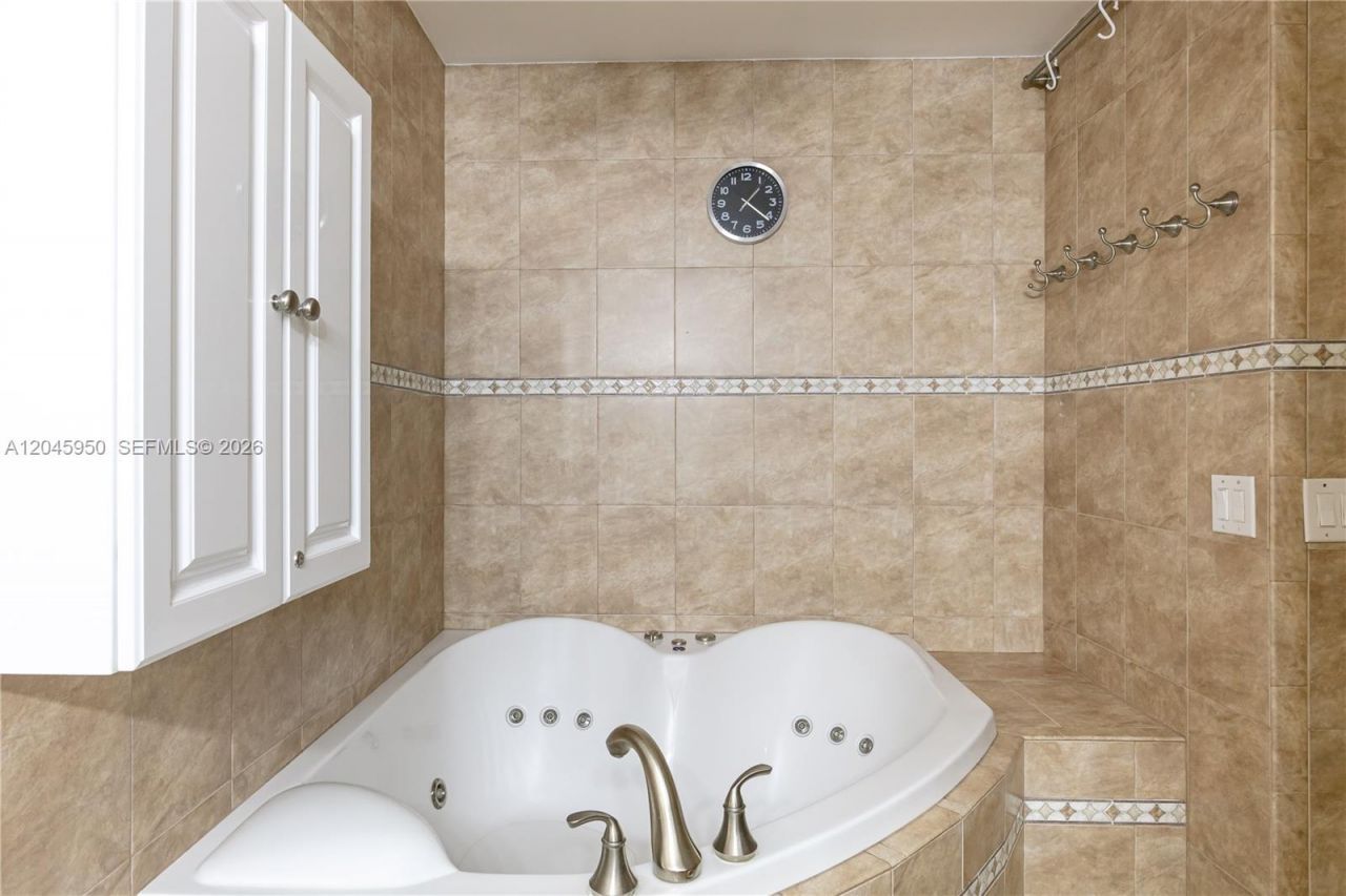 2101 S Ocean Dr , Unit 606, Hollywood, FL 33019 Photo
