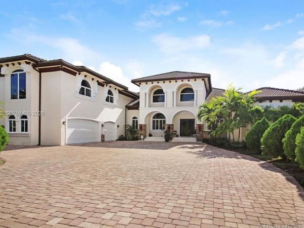 12802 Grand Oaks Dr , Davie, FL 33330