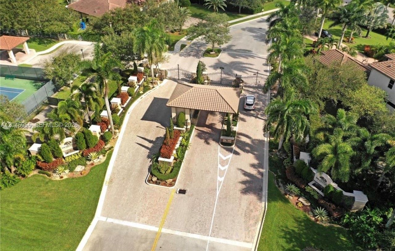 12802 Grand Oaks Dr , Davie, FL 33330 Photo