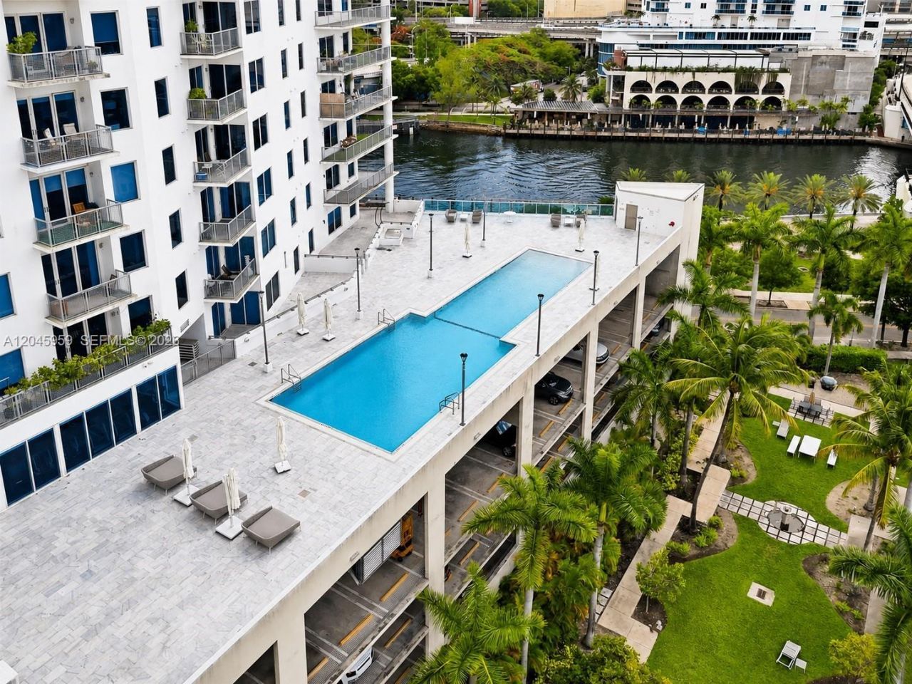 10 SW South River Dr , Unit 1708, Miami, FL 33130 Photo