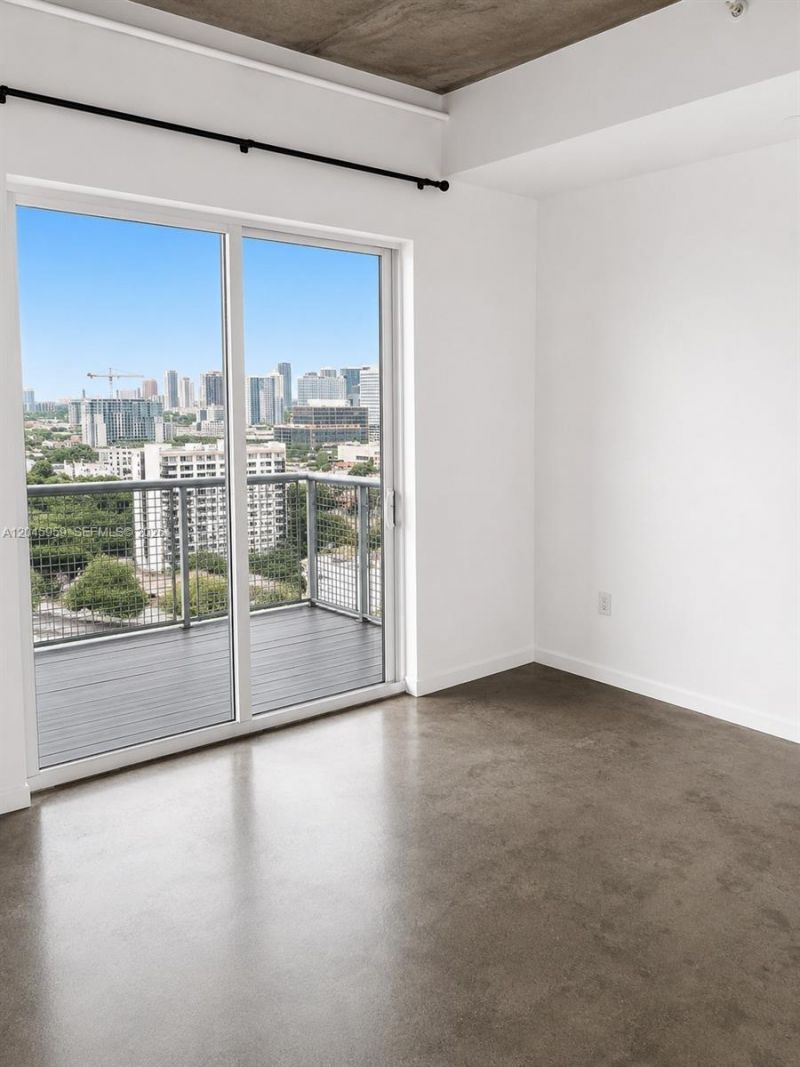 10 SW South River Dr , Unit 1708, Miami, FL 33130 Photo
