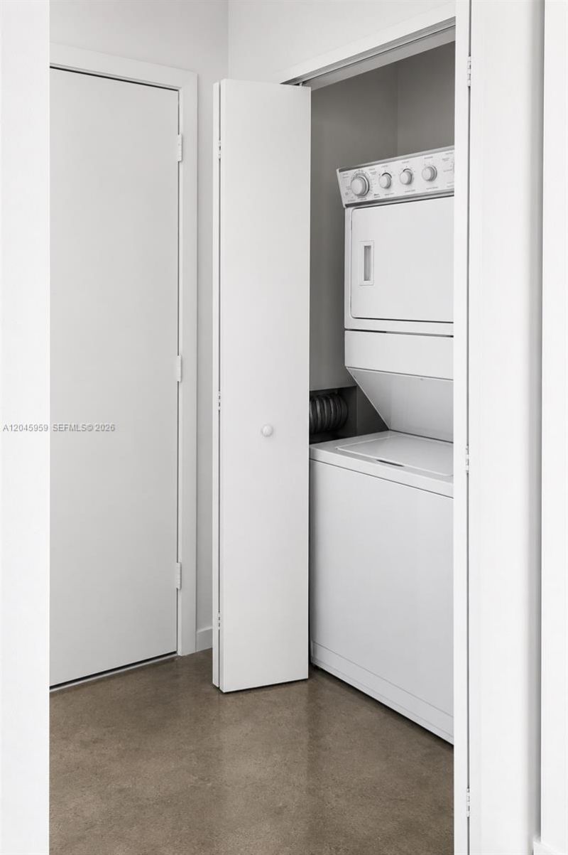 10 SW South River Dr , Unit 1708, Miami, FL 33130 Photo
