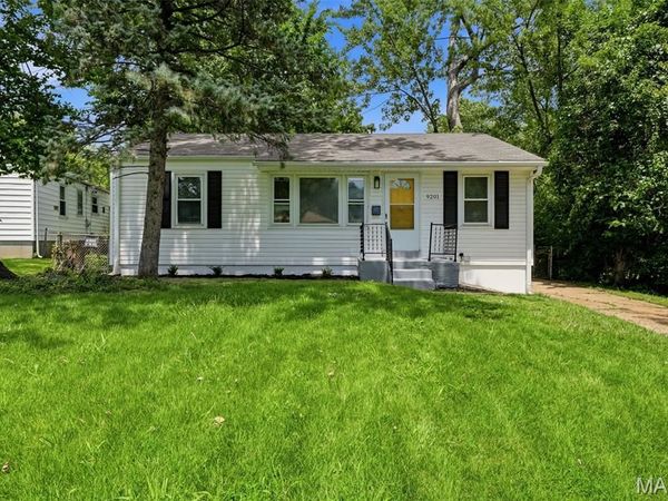 9201 Guthrie Avenue , Woodson Terrace, MO 63134